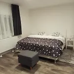 Stará Vinice 93 3*